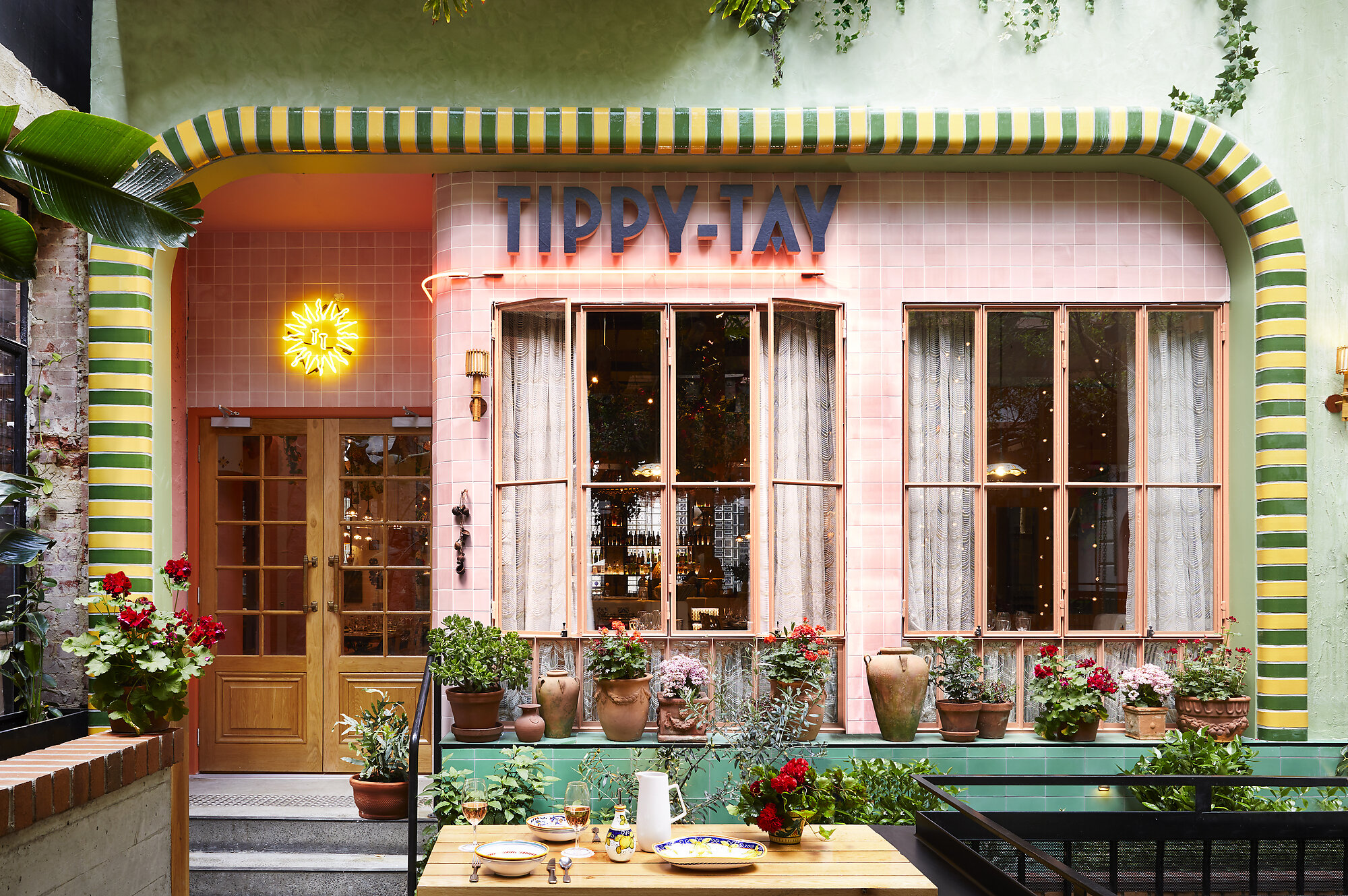 Interior photograph of Tippy Tay by Caitlin Mills
